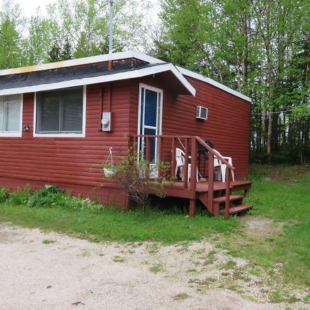 Lush'S Cottages Cormack Екстер'єр фото